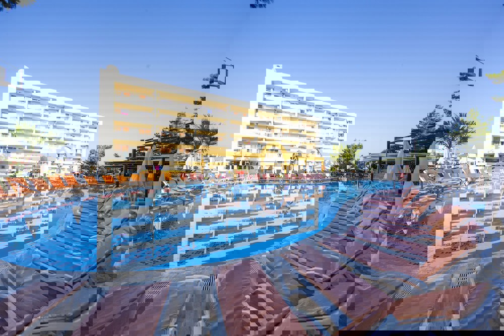 Tuntas Family Suites Kusadasi