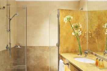 Poli Hotel galeri fotoğrafı