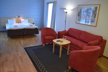 Arjang Hotel