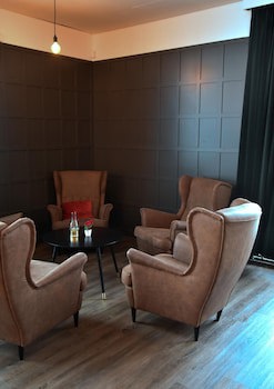 Arjang Hotel