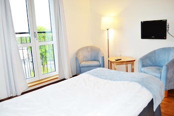Arjang Hotel