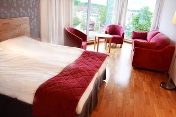 Arjang Hotel