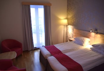 Arjang Hotel