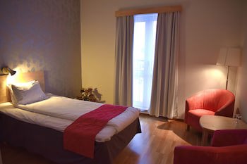 Arjang Hotel