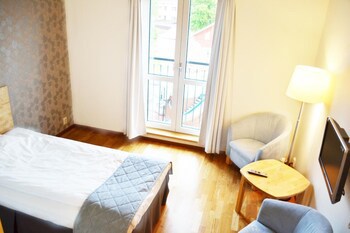 Arjang Hotel