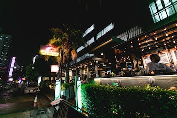 Adelphi Suites Bangkok