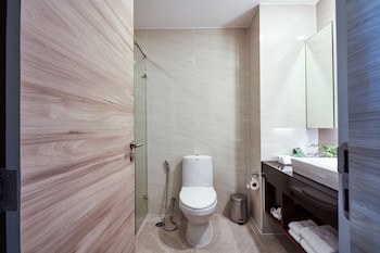 Adelphi Suites Bangkok