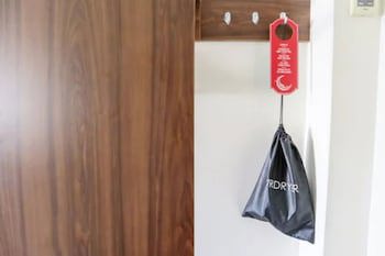 Apple Hotel