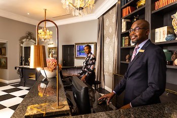 Fairlawns Boutique Hotel And Spa