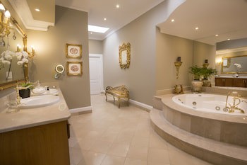 Fairlawns Boutique Hotel And Spa