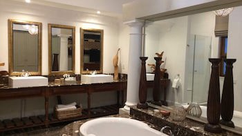 Fairlawns Boutique Hotel And Spa