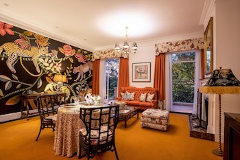 Fairlawns Boutique Hotel And Spa
