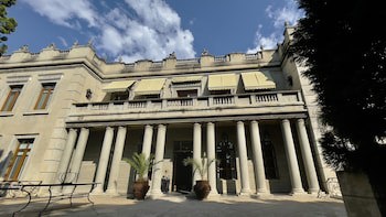 Fairlawns Boutique Hotel And Spa