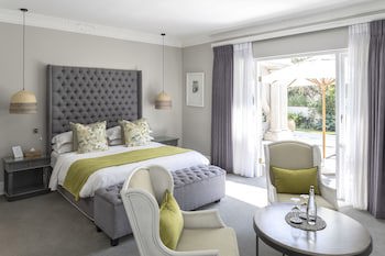 Fairlawns Boutique Hotel And Spa