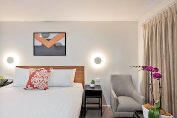 Best Western Newmarket Inn & Suites
