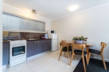 Best Western Newmarket Inn & Suites