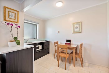 Best Western Newmarket Inn & Suites