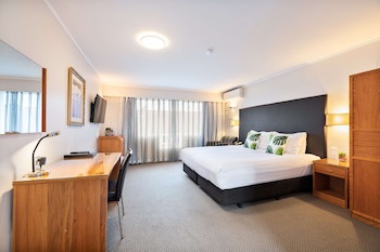 Best Western Newmarket Inn & Suites
