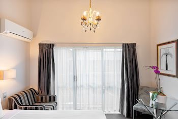 Best Western Newmarket Inn & Suites