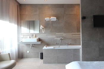 Golden Tulip West Ende