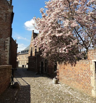 Begijnhof Hotel