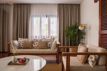 Amanjaya Pancam Suites Hotel