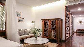 Amanjaya Pancam Suites Hotel
