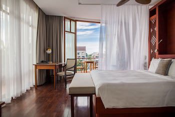 Amanjaya Pancam Suites Hotel