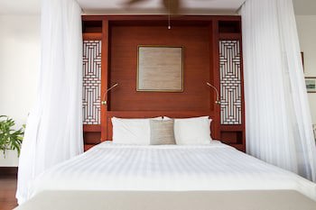Amanjaya Pancam Suites Hotel