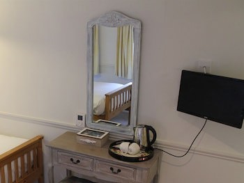 The Swan Motel