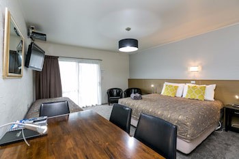 16 Northgate Motor Lodge