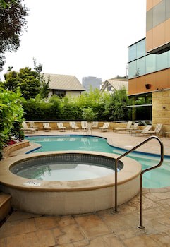 Boulevard Suites Hotel