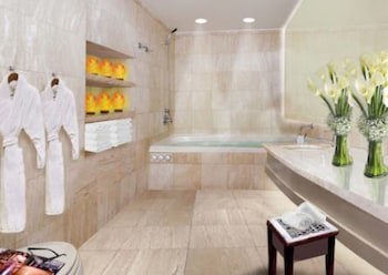 Boulevard Suites Hotel
