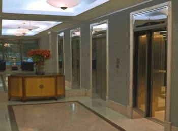 Boulevard Suites Hotel