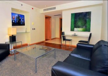 Boulevard Suites Hotel