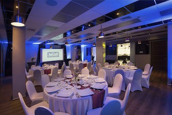 Boulevard Suites Hotel