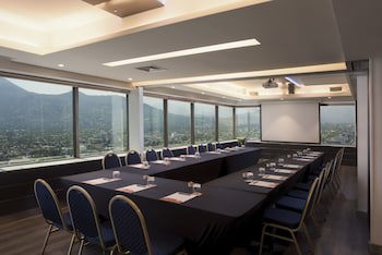 Boulevard Suites Hotel