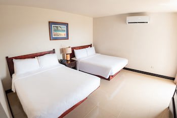 Villas Sol Beach Resort