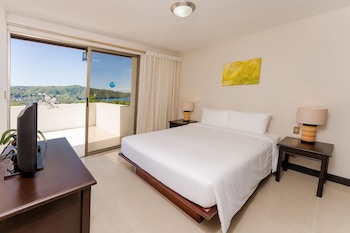 Villas Sol Beach Resort