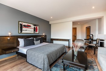 Egina Medellin