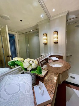 Grand Regal Hotel Davao
