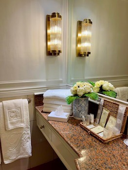 Grand Regal Hotel Davao