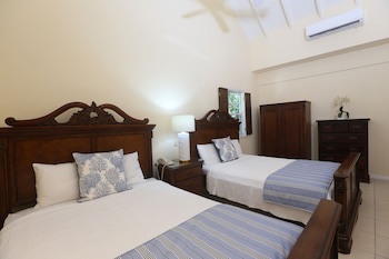 Villa Beach Cottages
