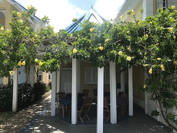 Villa Beach Cottages