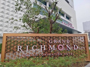 Grand Richmond Stylish Convention Hotel