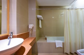 Grand Richmond Stylish Convention Hotel