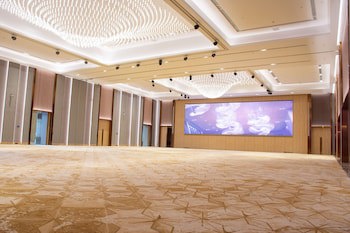 Grand Richmond Stylish Convention Hotel