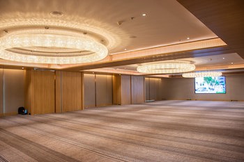 Grand Richmond Stylish Convention Hotel