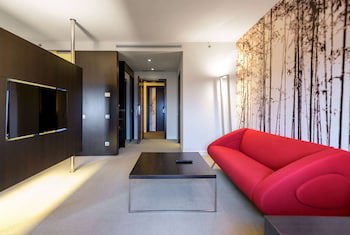 Ramada Plaza By Wyndham Bucharest Convention Center