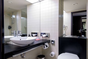 Ramada Plaza By Wyndham Bucharest Convention Center
